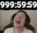 Uma imagem do MeiaUm pixelado e sofrendo com um timer mostrando mil horas em cima dele